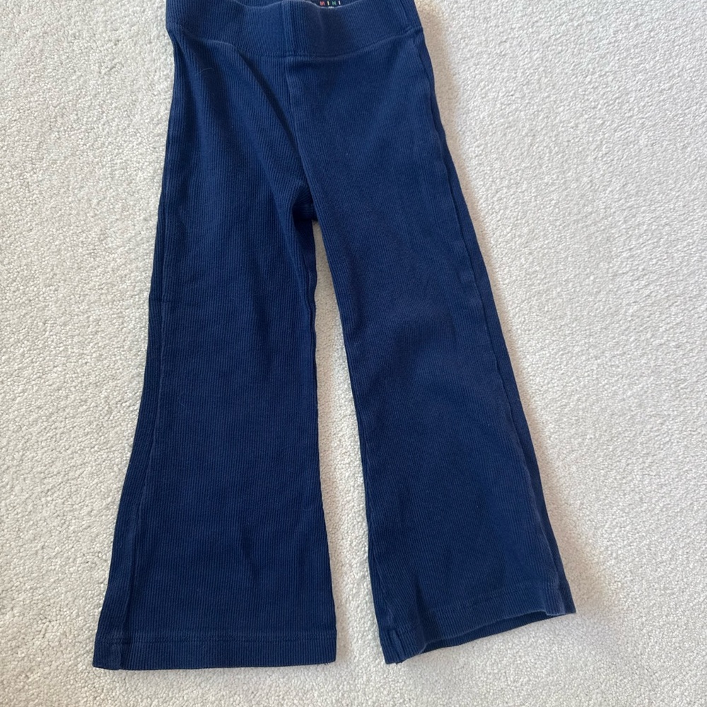 Mini Boden Navy Ribbed Flare Leggings
